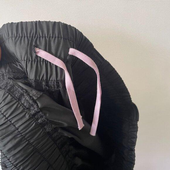 Nike Women’s Lightweight Athletic Track Pants Medium Black Parachute Pants - Picture 8 of 9